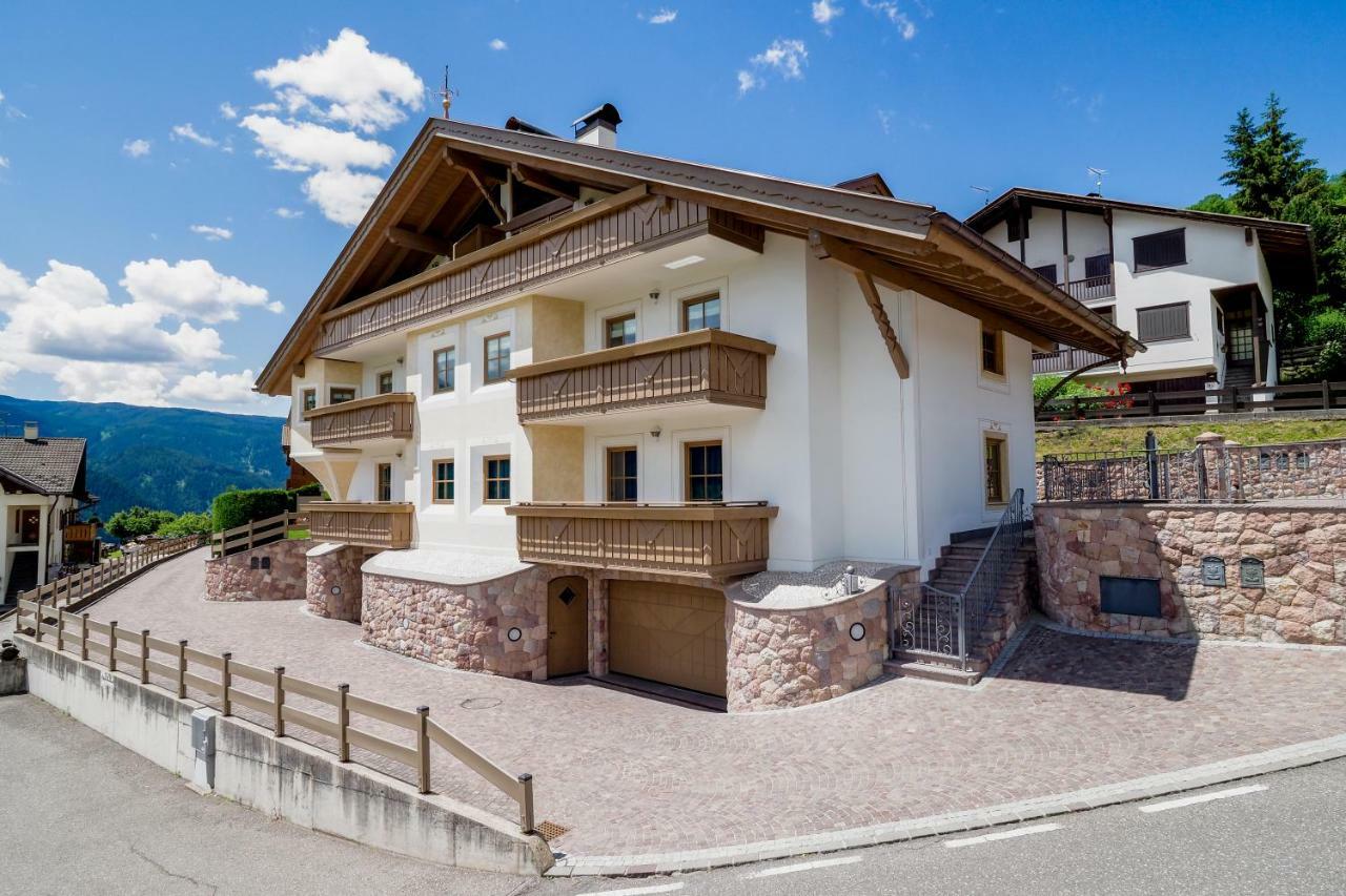Appartamenti Casa Salesai Carano Kültér fotó